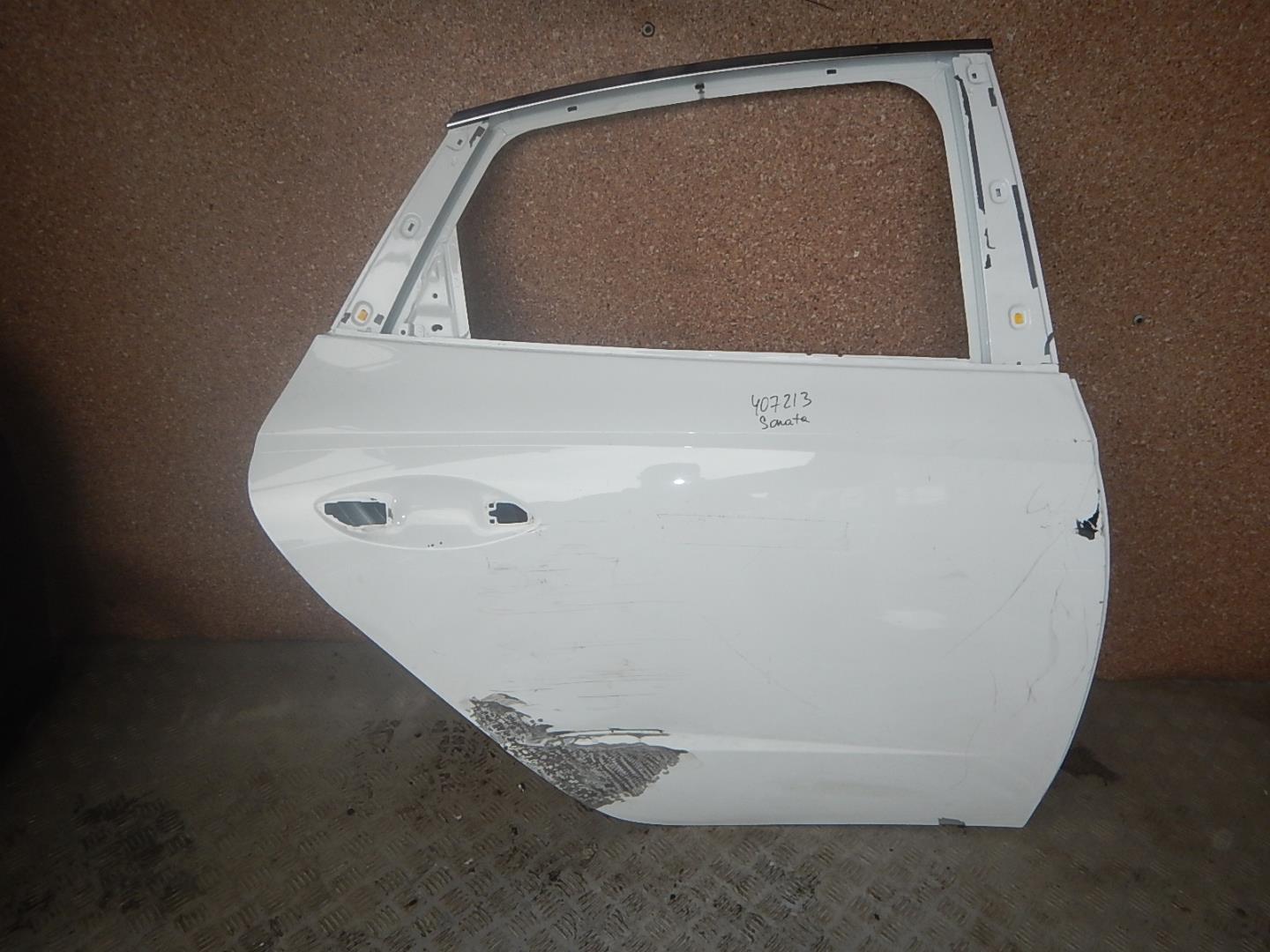 Дверь задняя правая