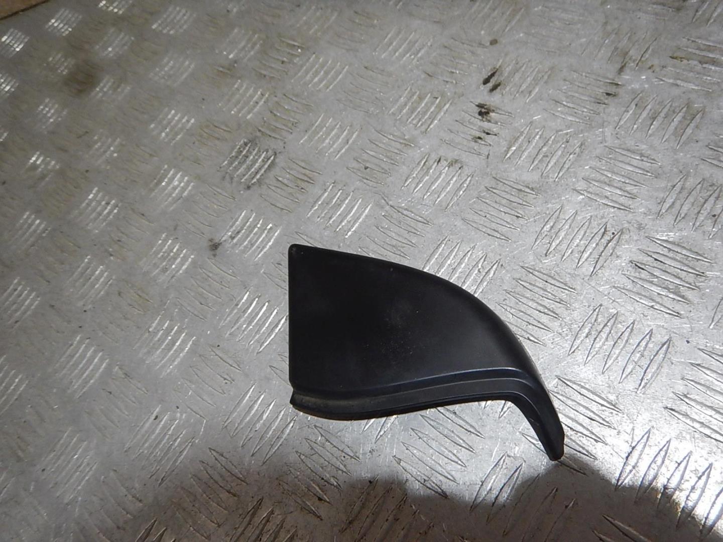 Крышка зеркала внутренняя правая