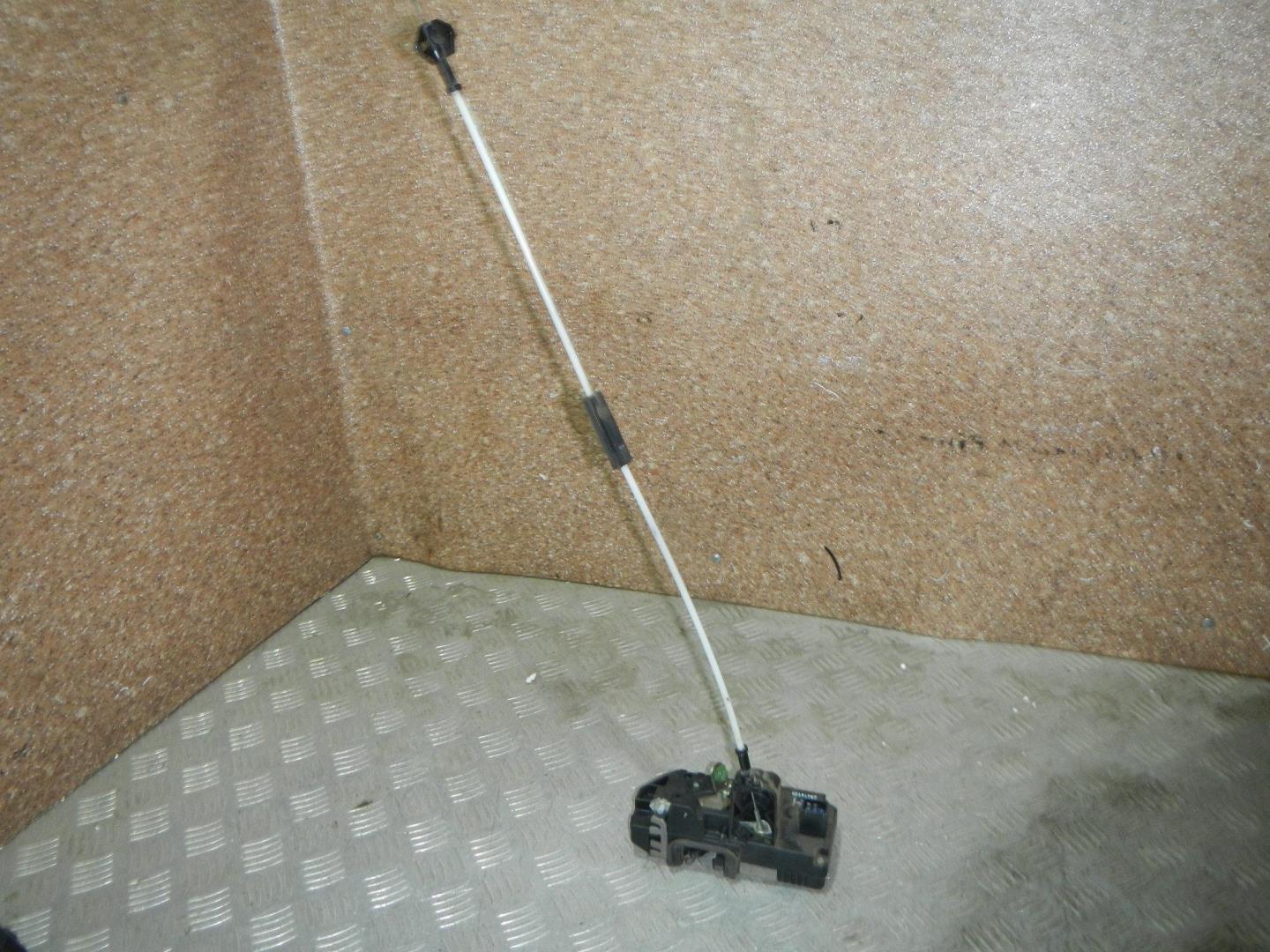 Замок двери задней правой