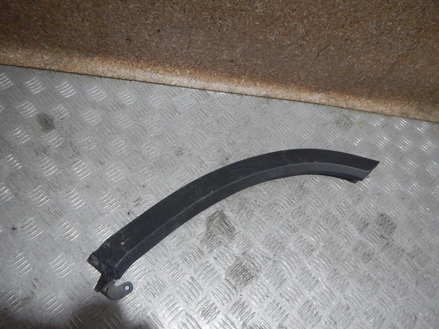 Накладка двери задней левой