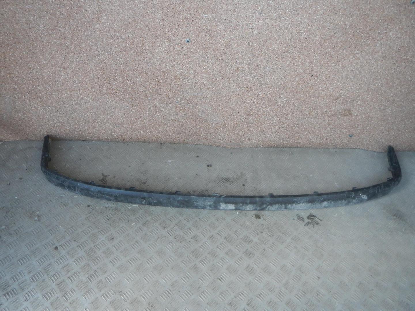 Молдинг заднего бампера