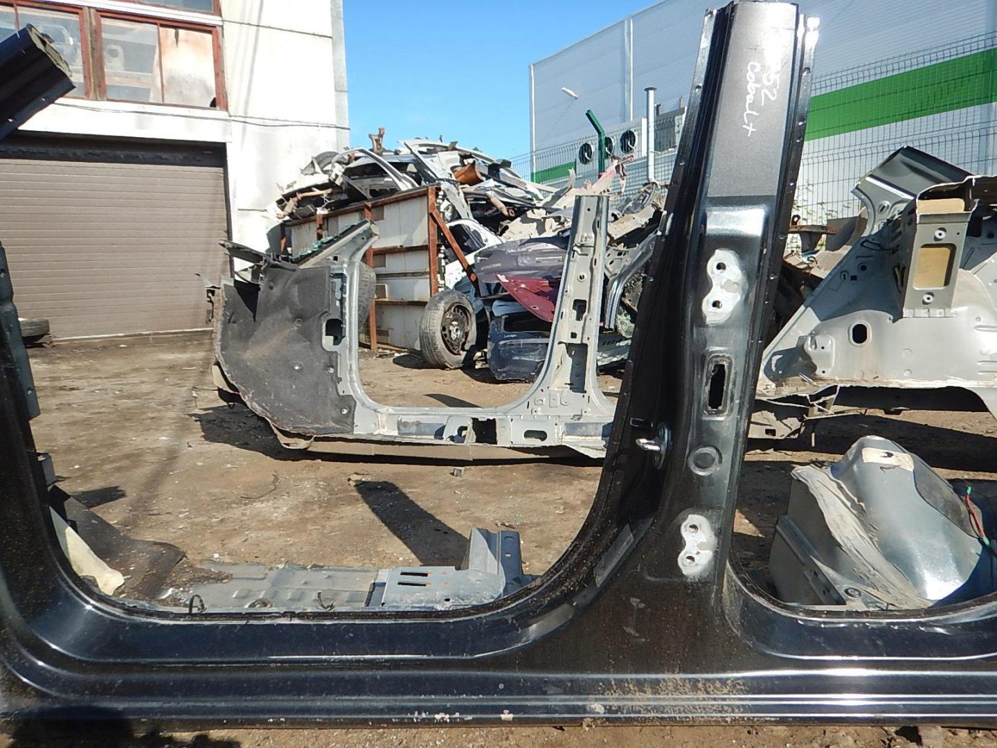 Кузовной элемент