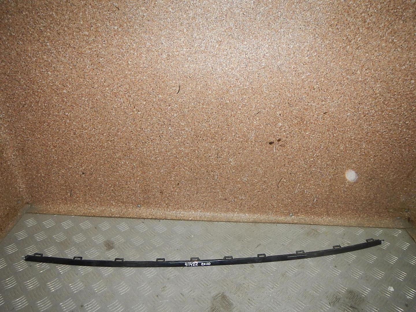 Молдинг заднего бампера