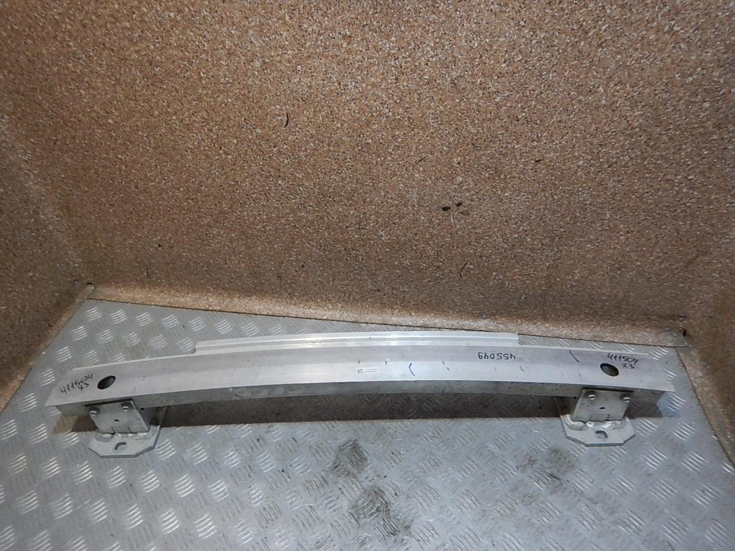 Усилитель заднего бампера