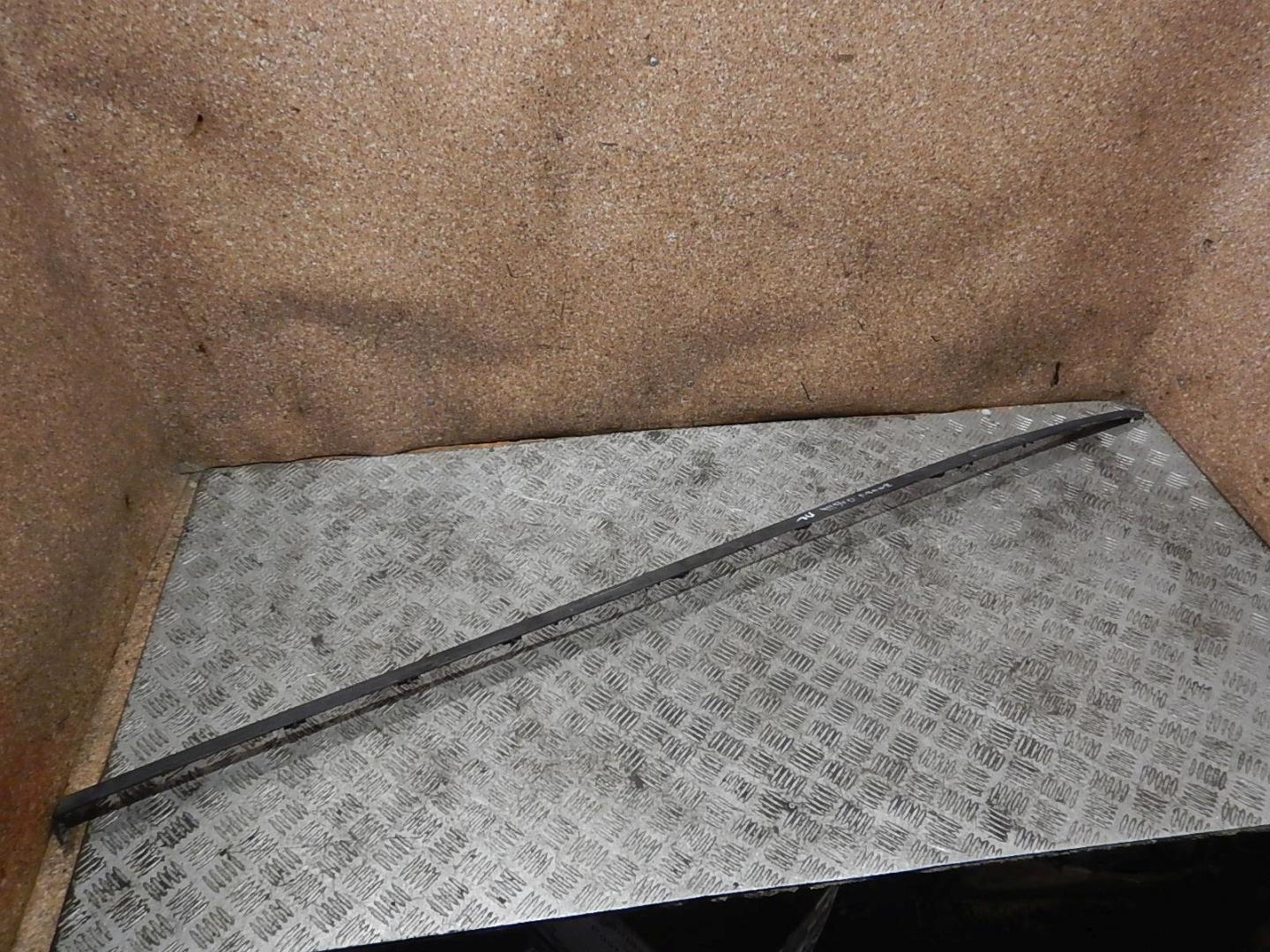 Молдинг крыши левый