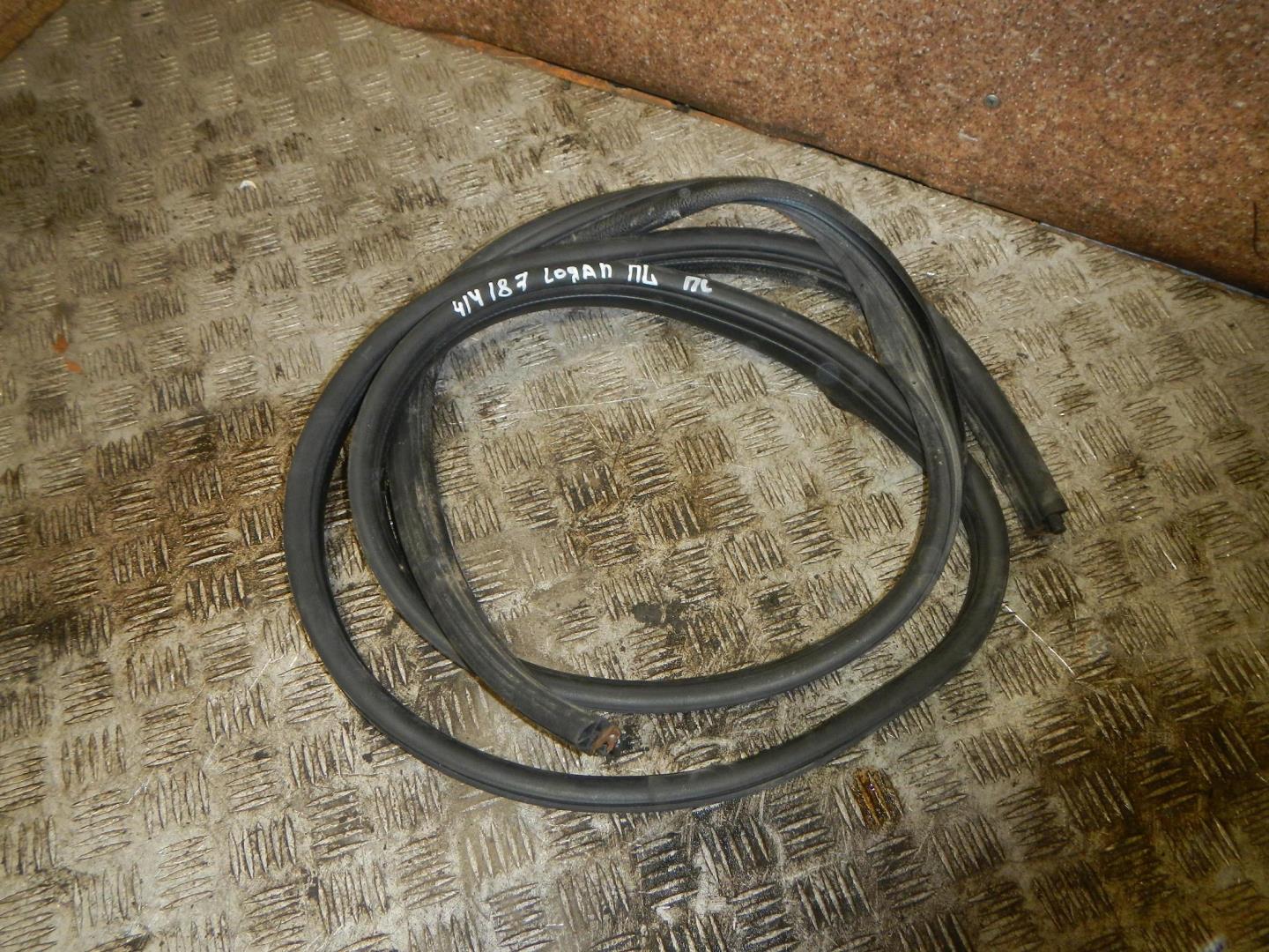 Уплотнитель двери