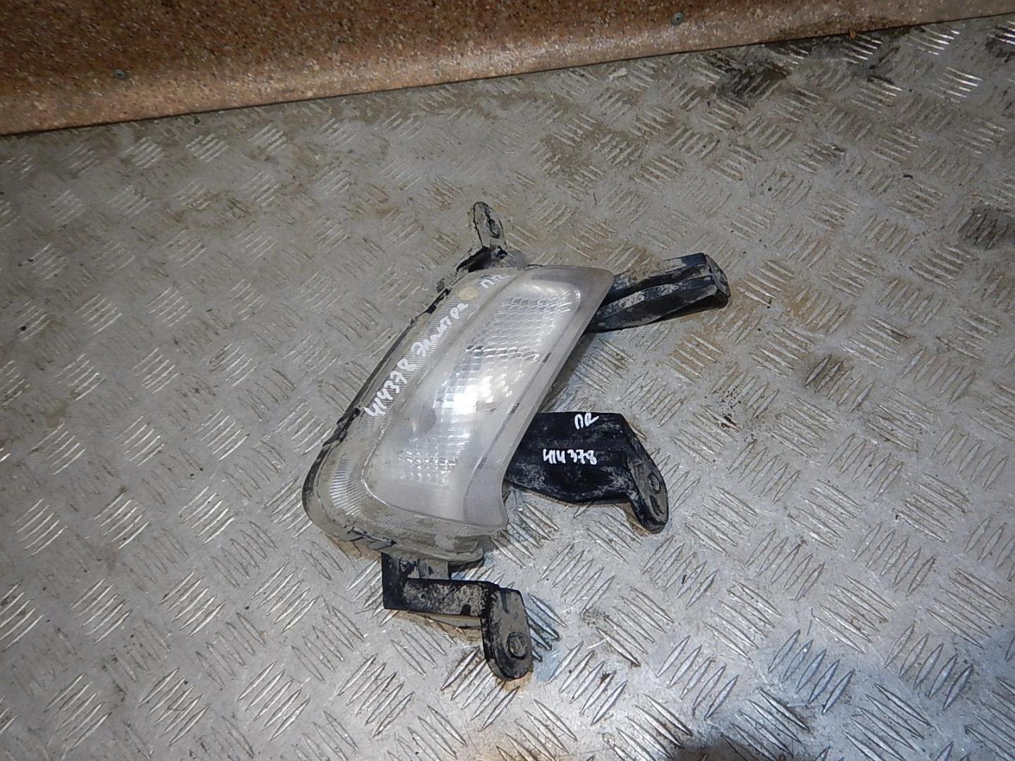 Фара противотуманная правая