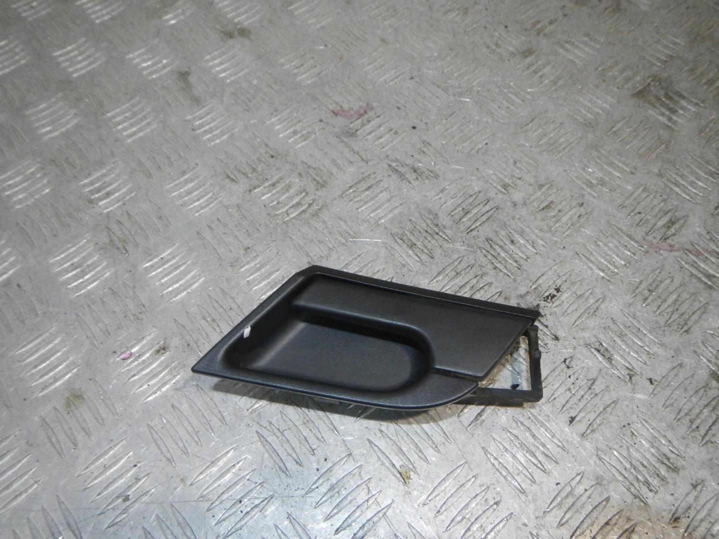 Ручка двери внутренняя левая