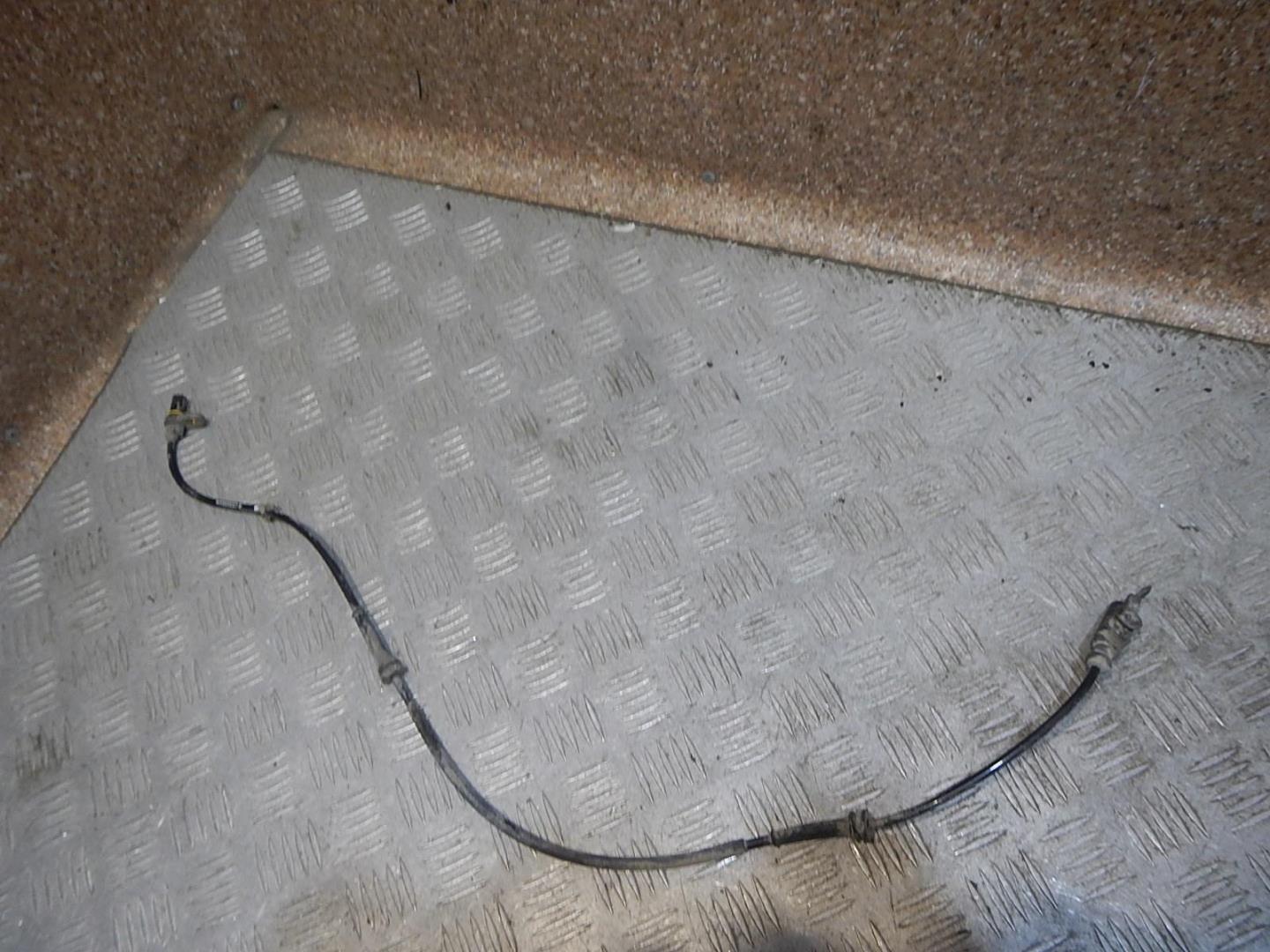 Датчик ABS задний