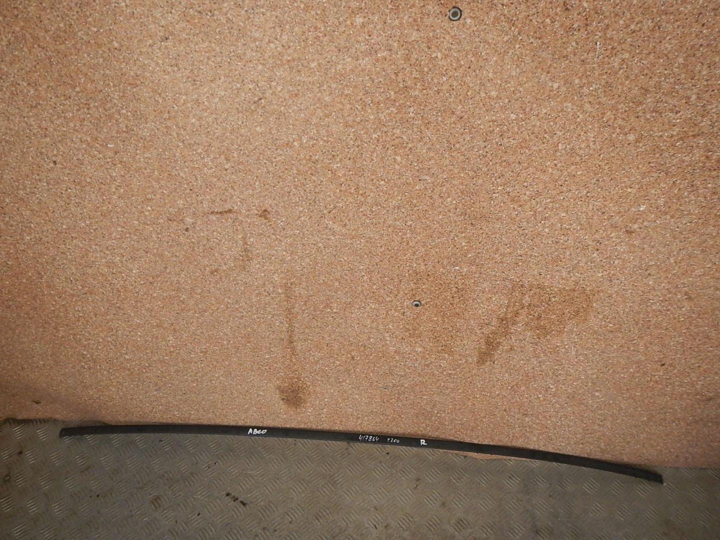 Молдинг крыши правый