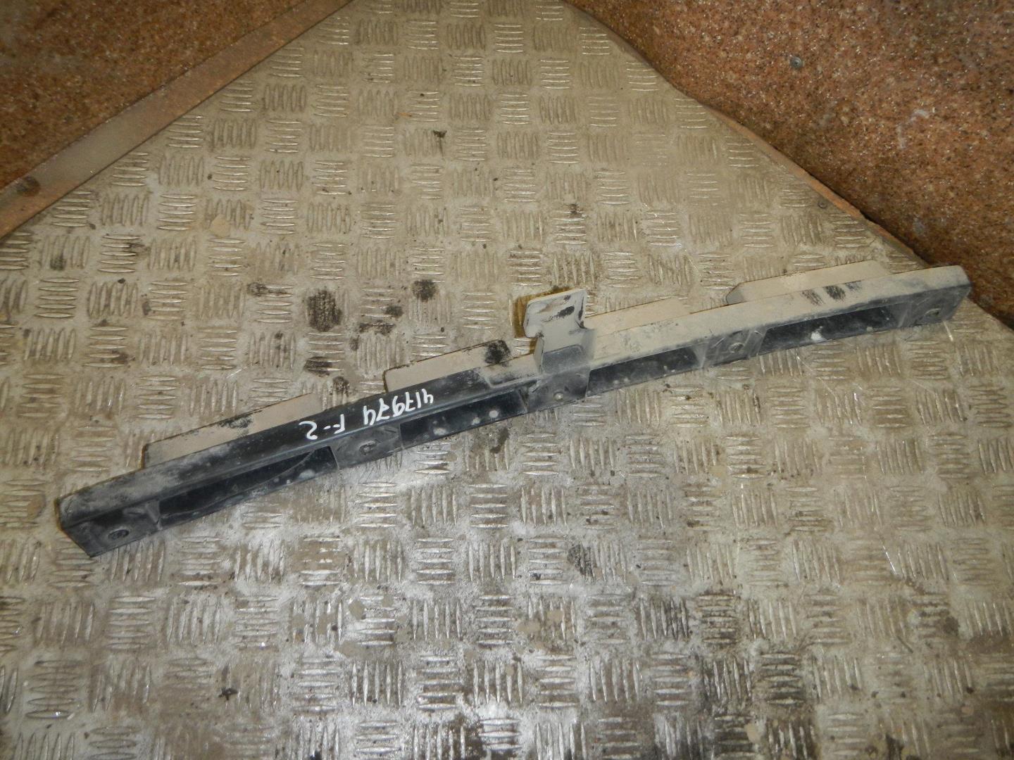 Кронштейн заднего бампера