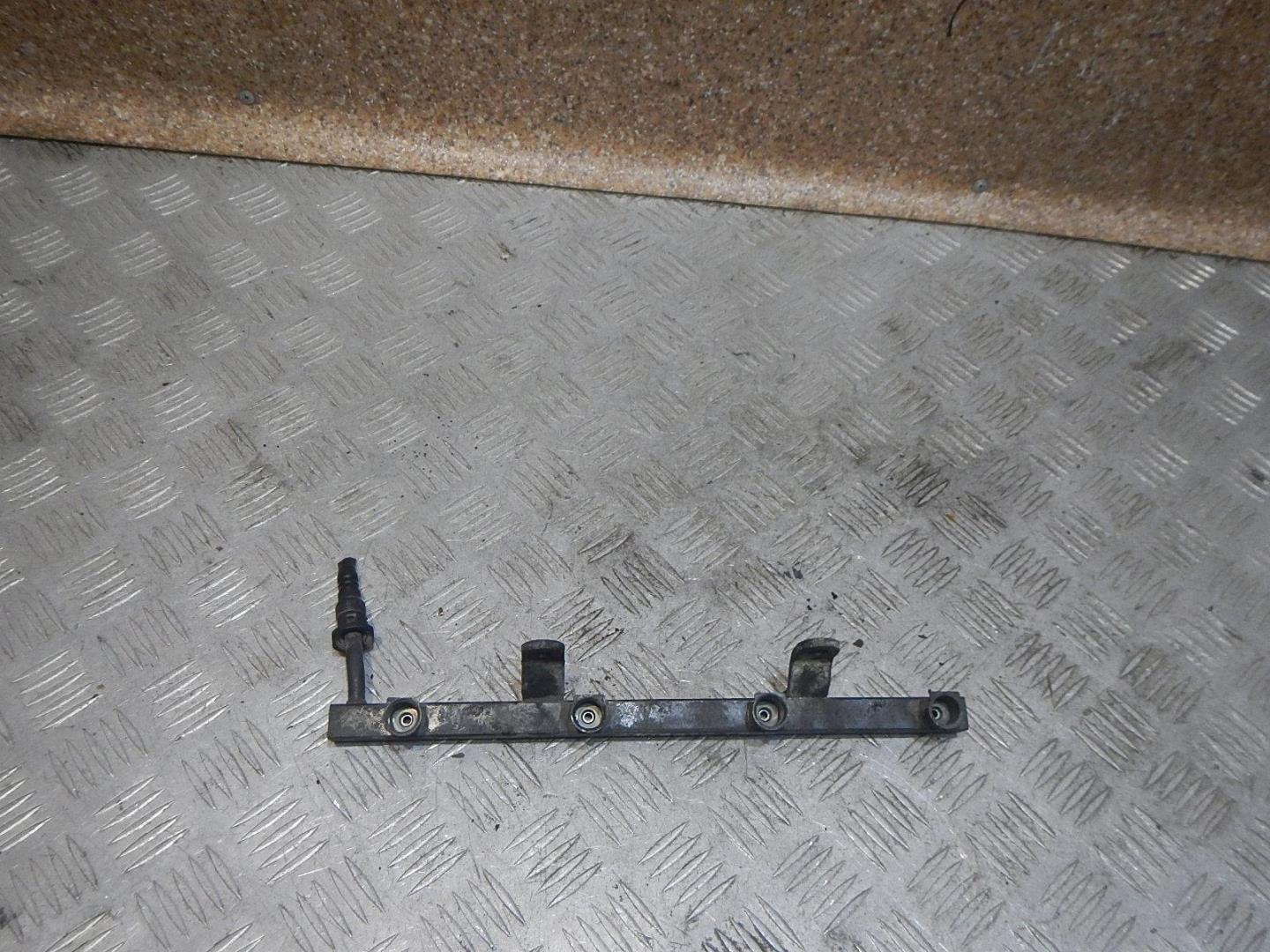 Рейка топливная (рампа)