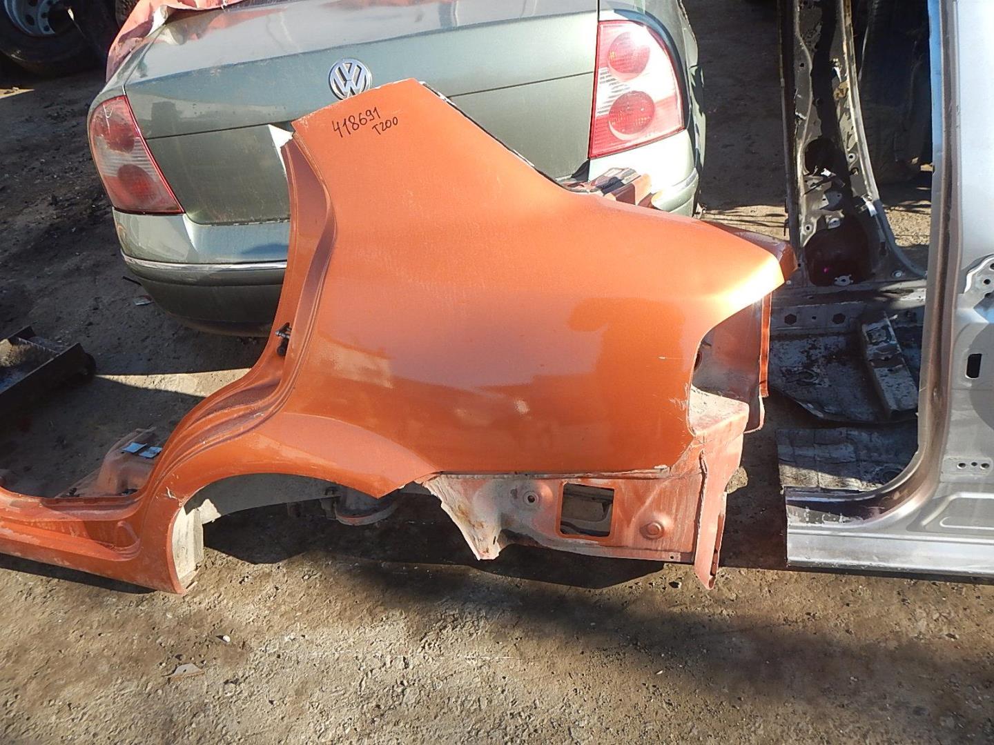 Крыло заднее левое