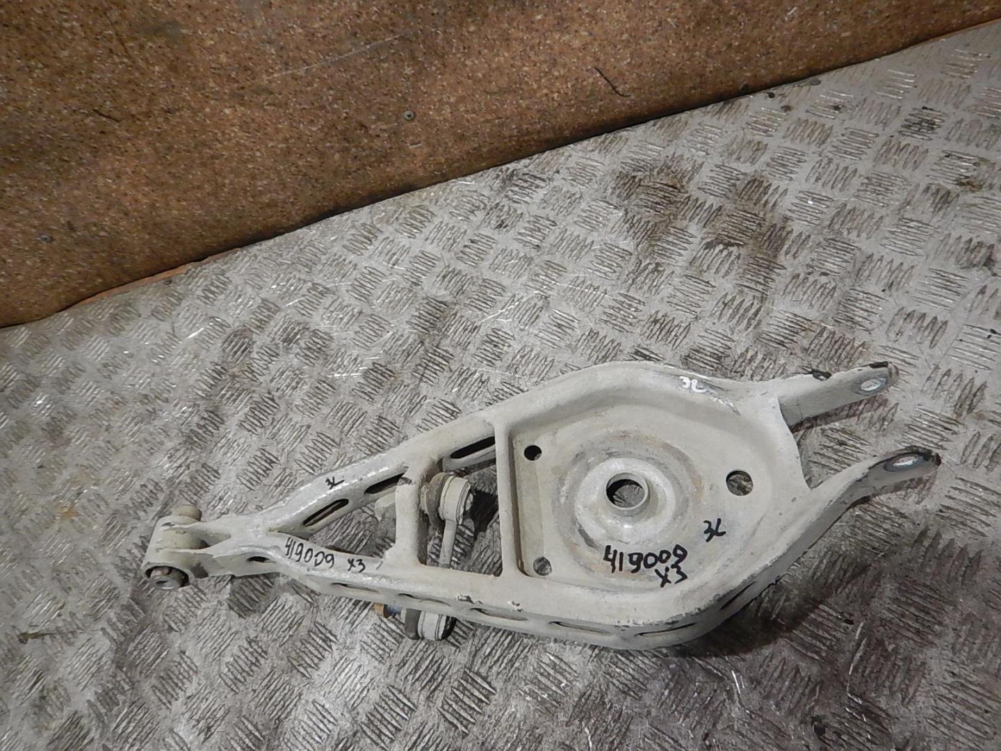 Рычаг задний нижний левый