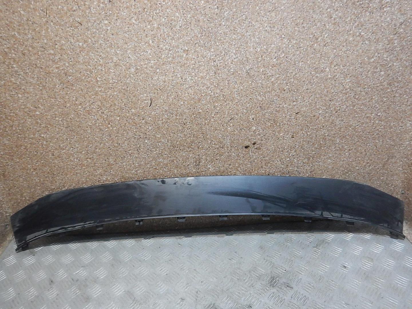 Накладка переднего бампера