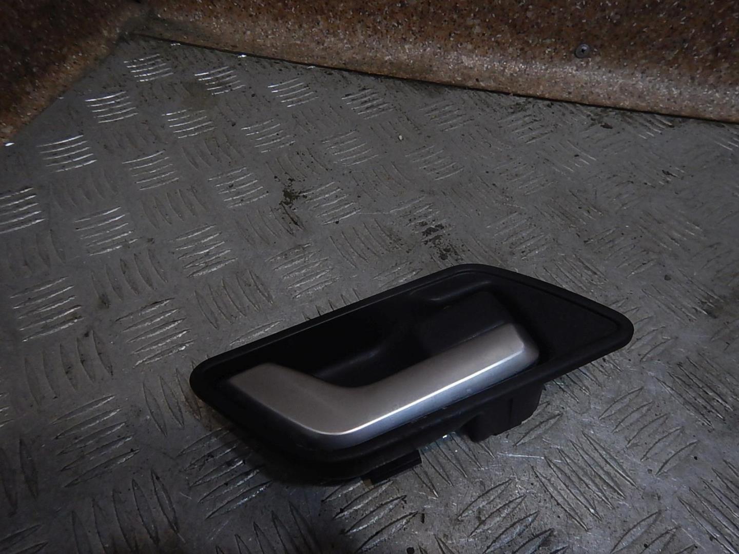 Ручка двери внутренняя правая