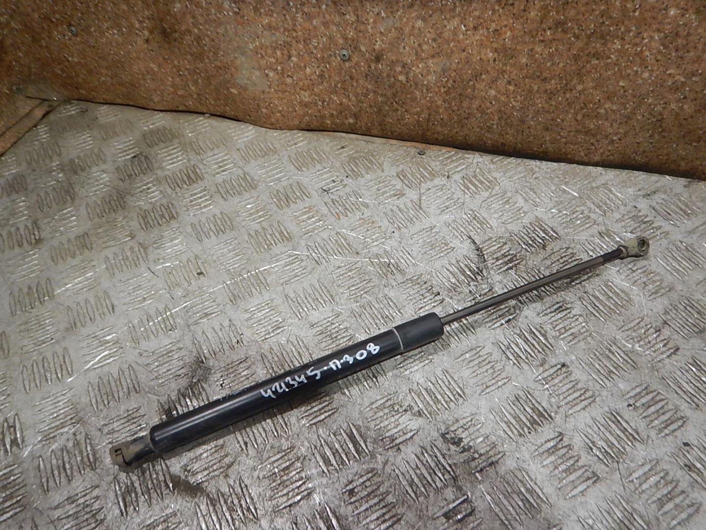 Амортизатор двери багажника