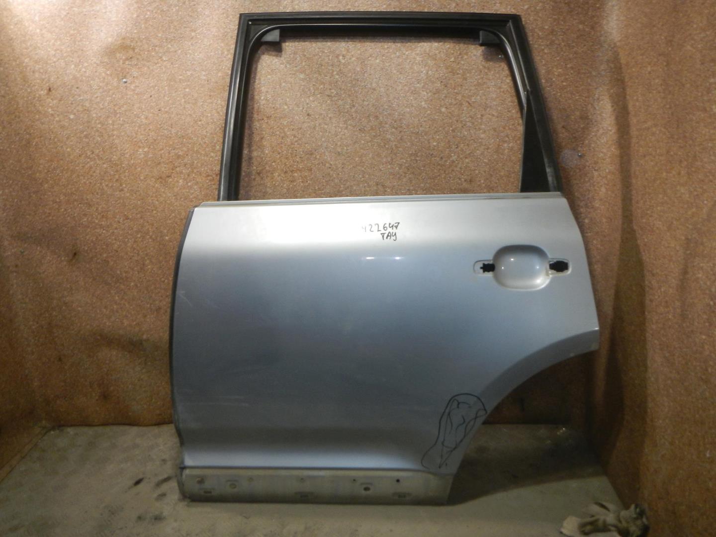 Дверь задняя левая