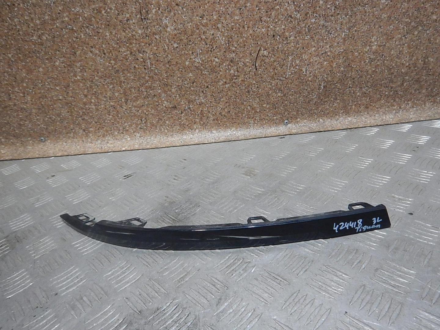 Молдинг заднего бампера