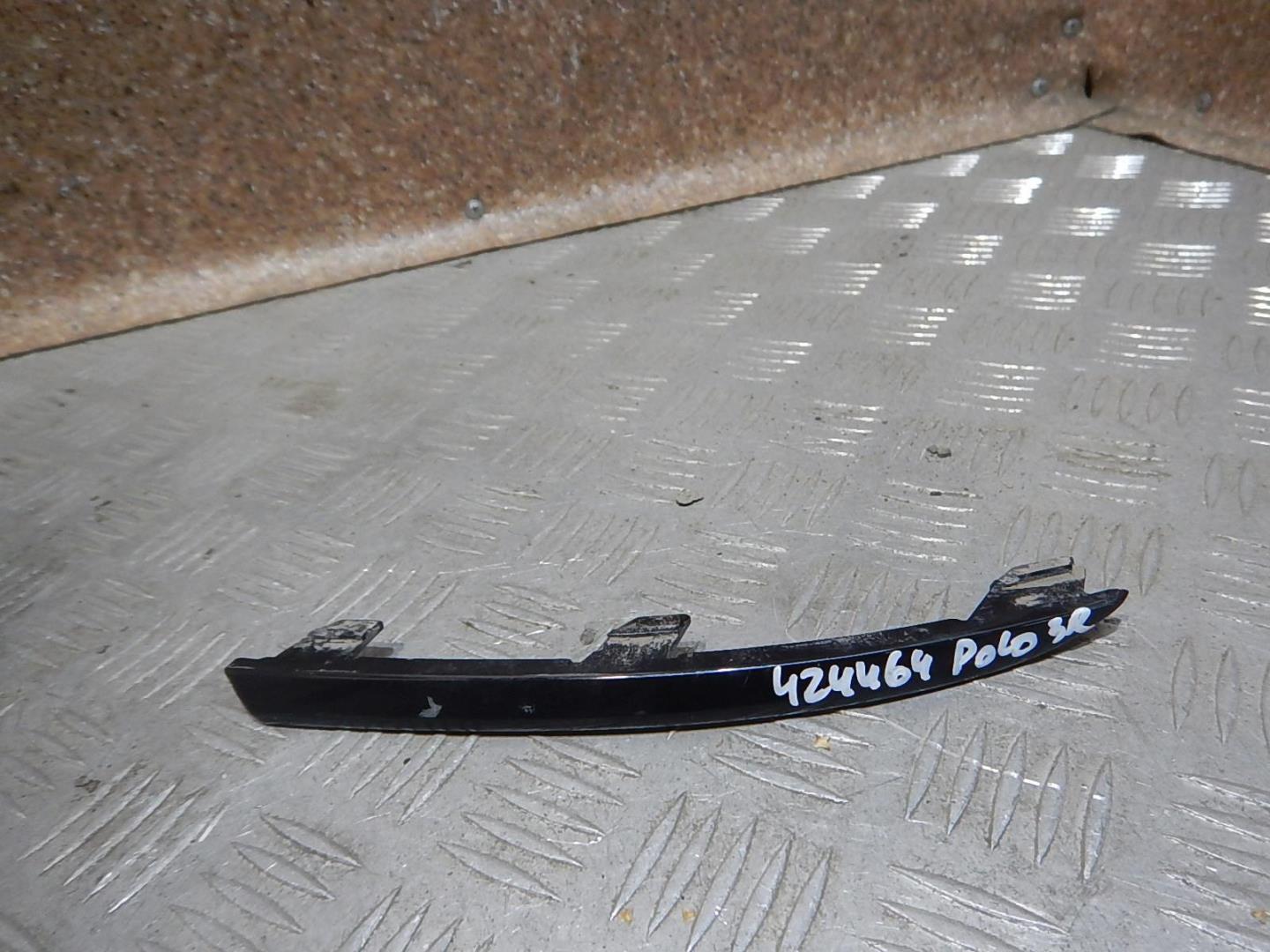 Молдинг заднего бампера