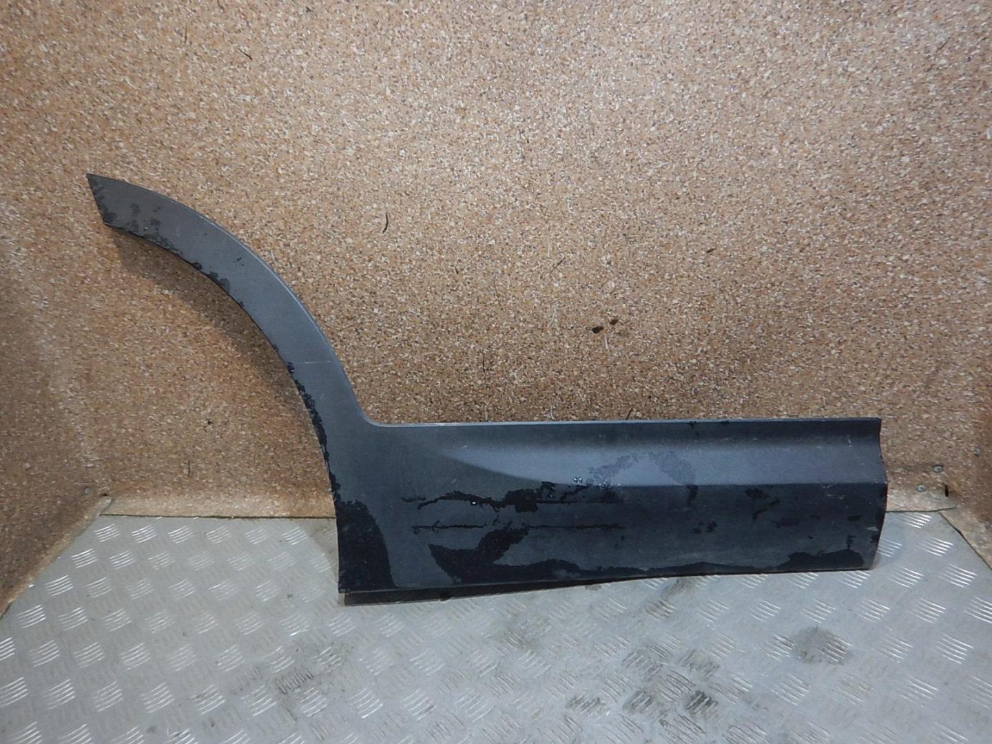 Молдинг задней правой двери