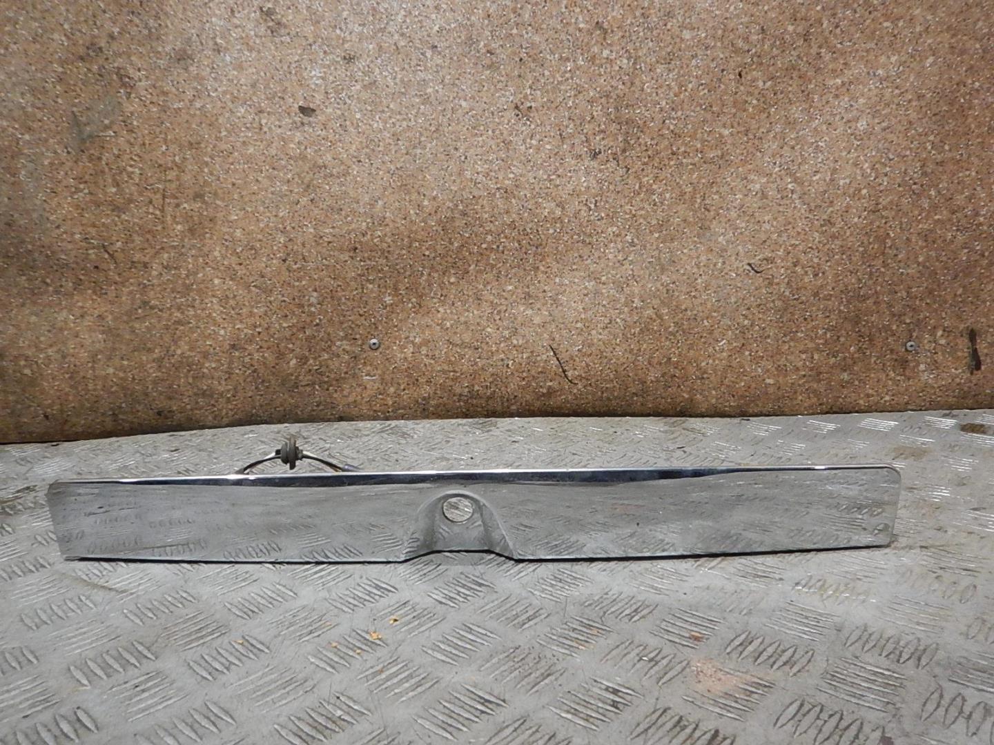 Накладка двери багажника