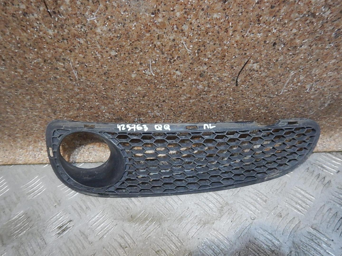 Решетка в бампер левая