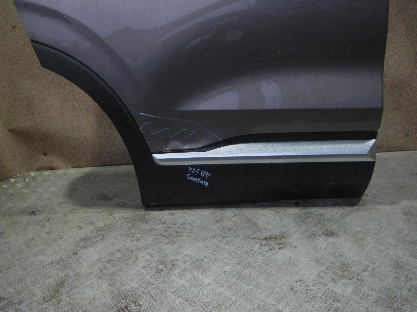 Молдинг задней правой двери