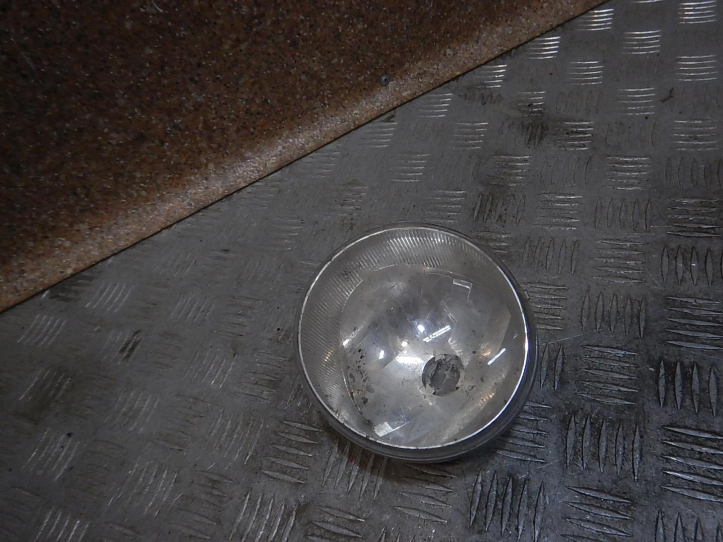 Фара противотуманная левая