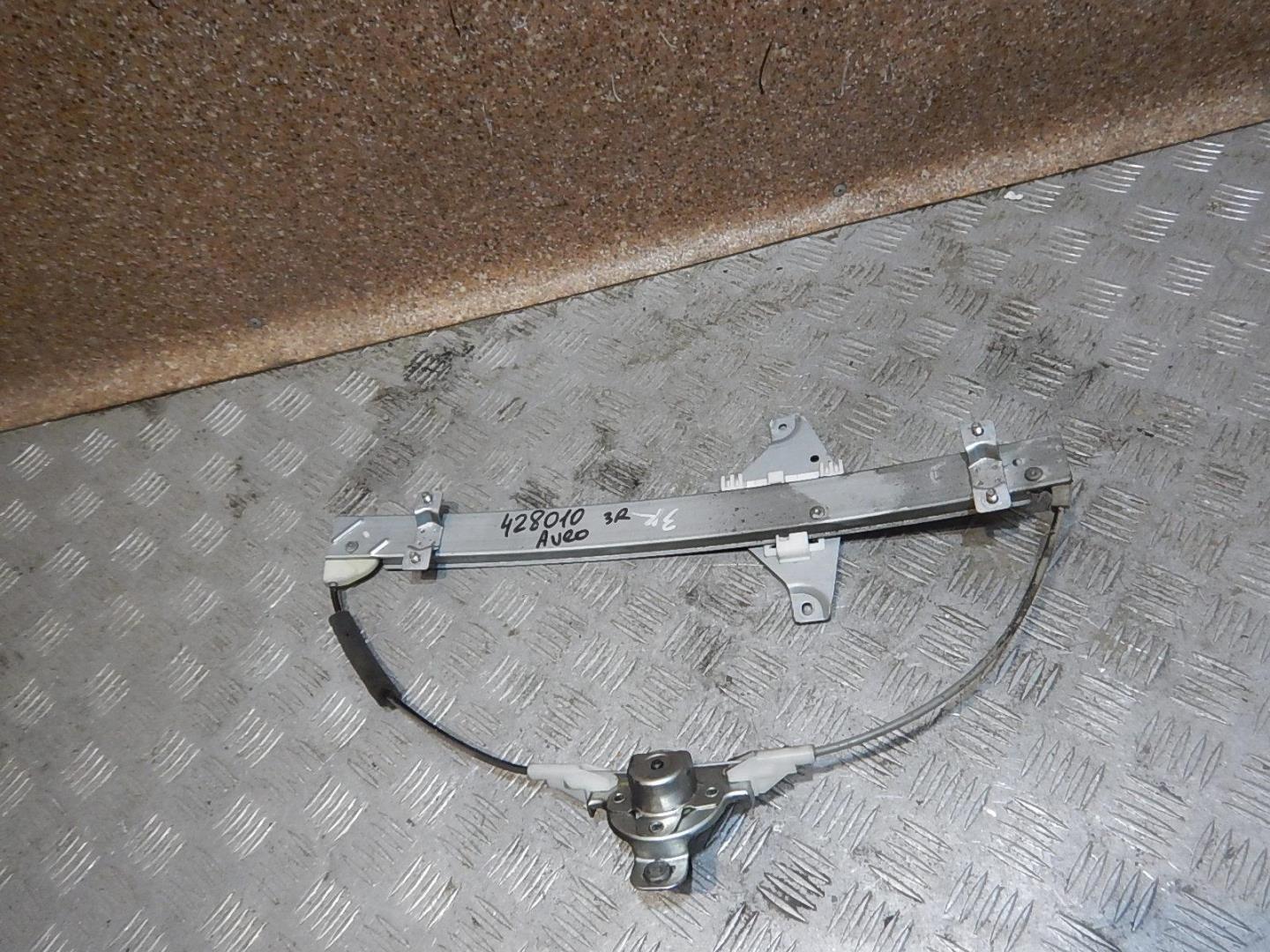 Стеклоподъемник механ. задний правый