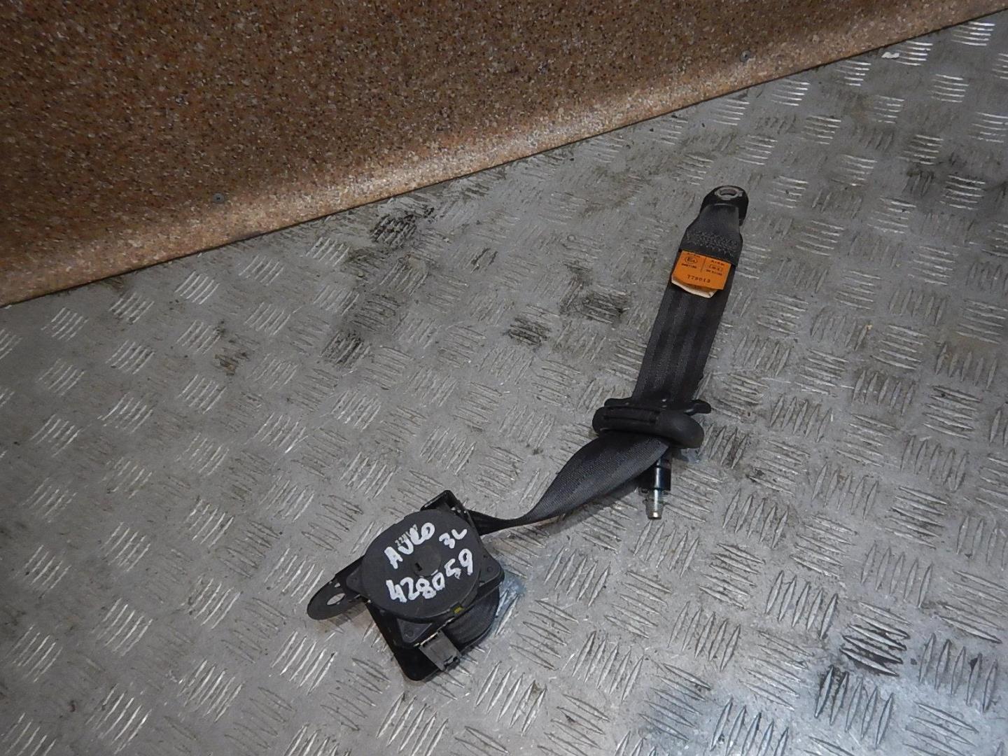 Ремень безопасности