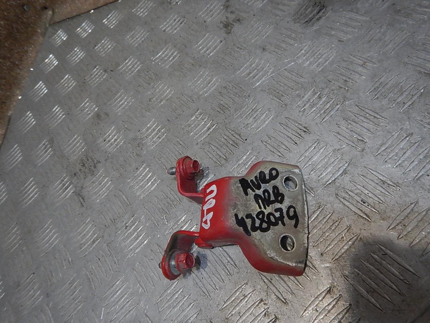 Петля двери передней правой верхняя