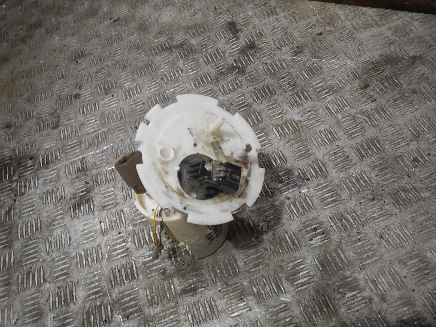 Насос топливный электрический