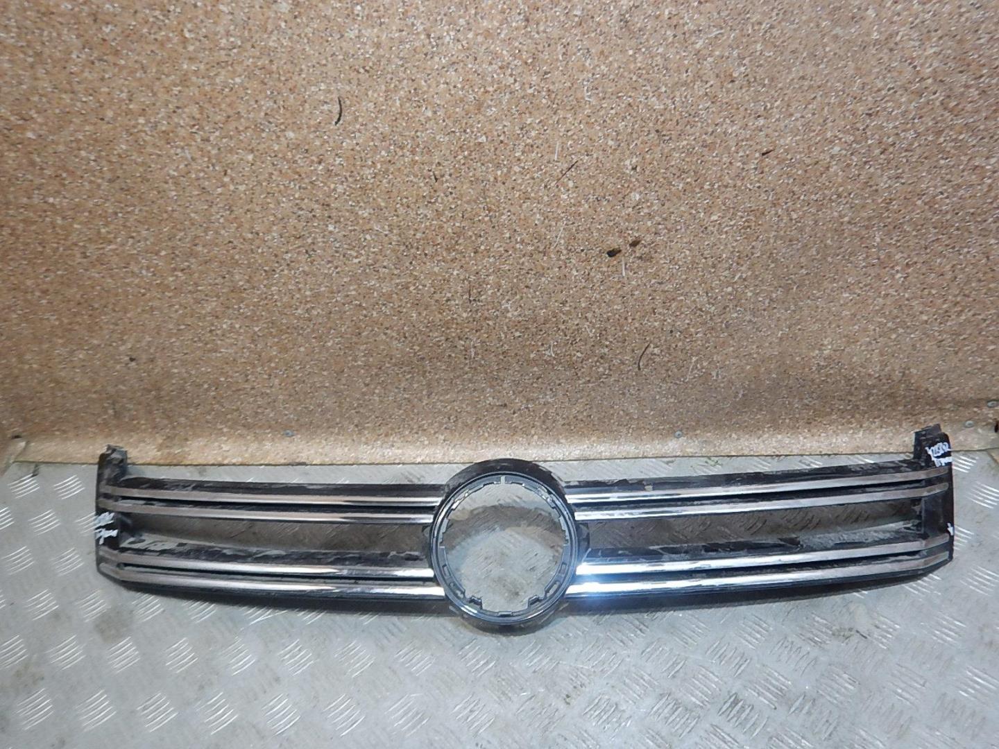 Накладка на решетку радиатора