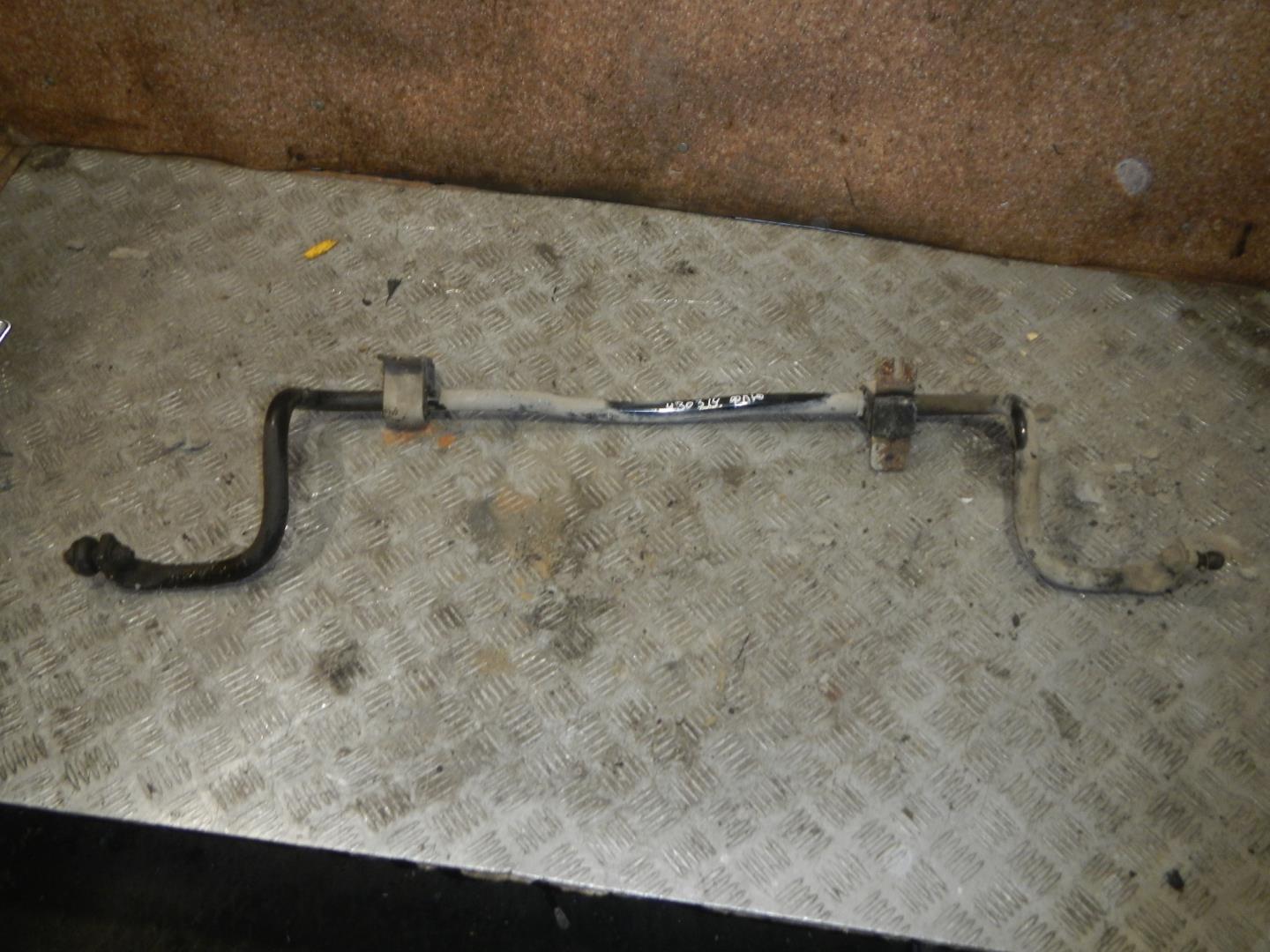 Стабилизатор передний