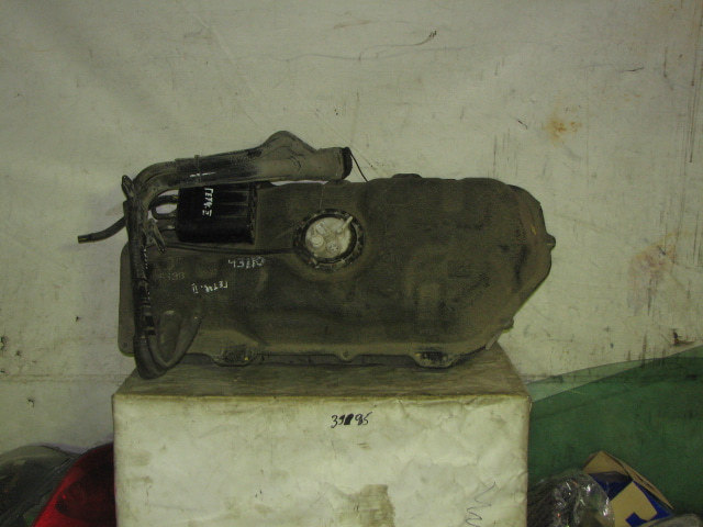 Горловина топливного бака