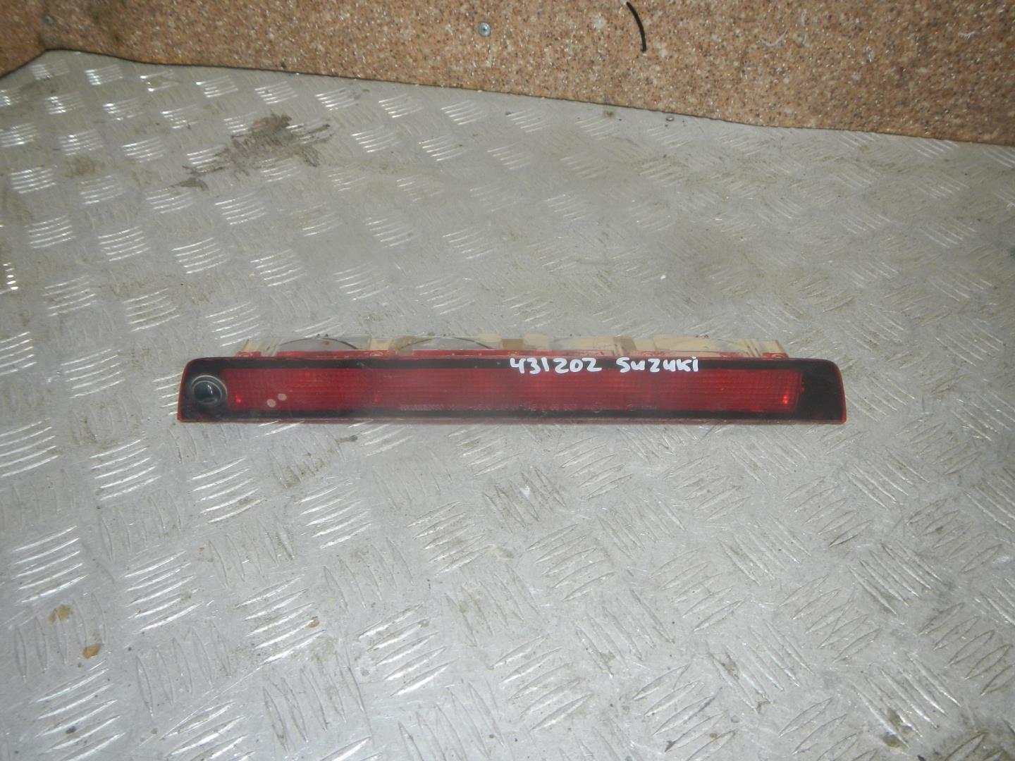 Фонарь задний (стоп сигнал)