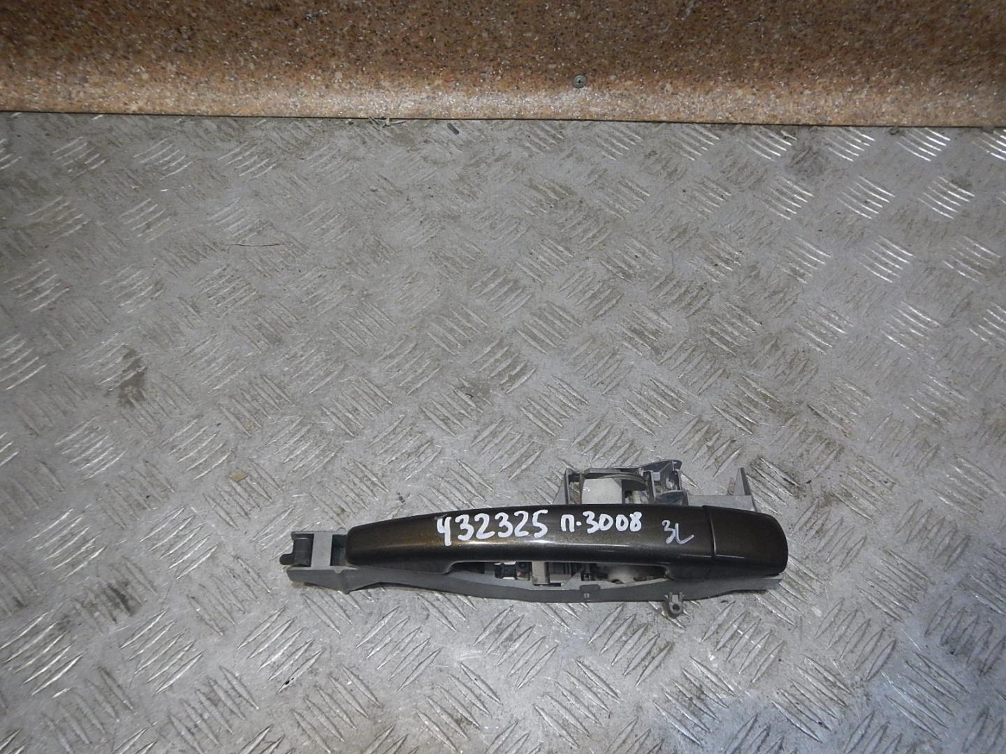 Ручка двери задней наружная левая