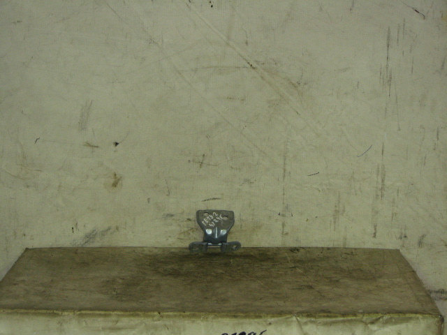 Петля двери задней правой верхняя