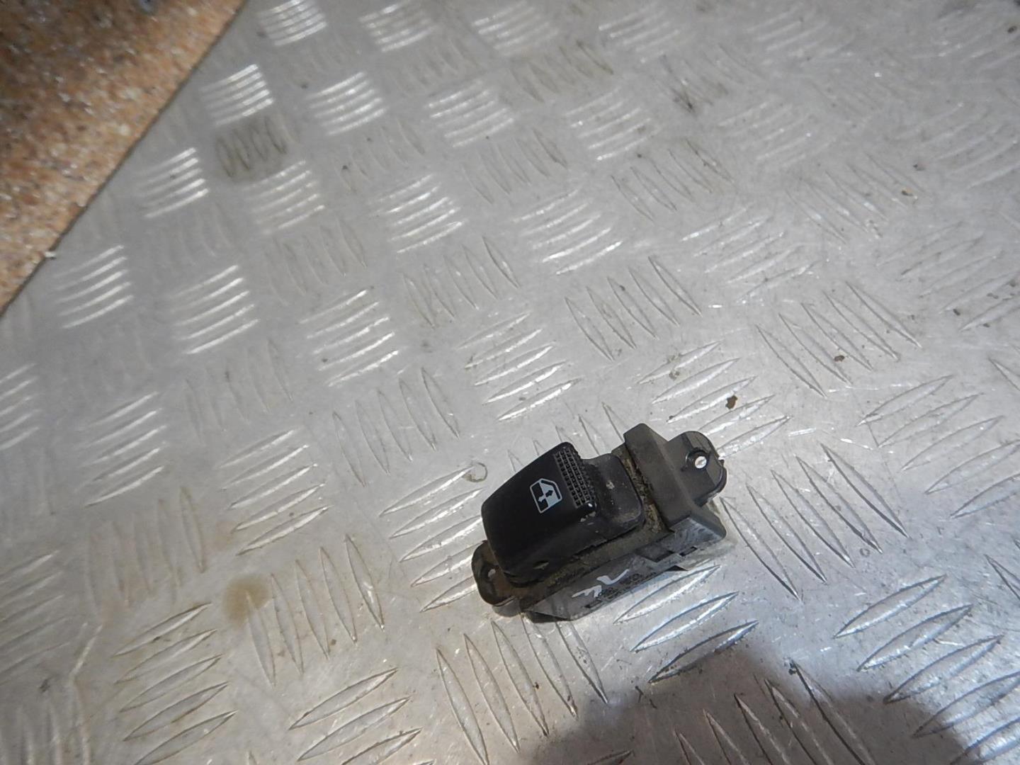 Кнопка стеклоподъемника