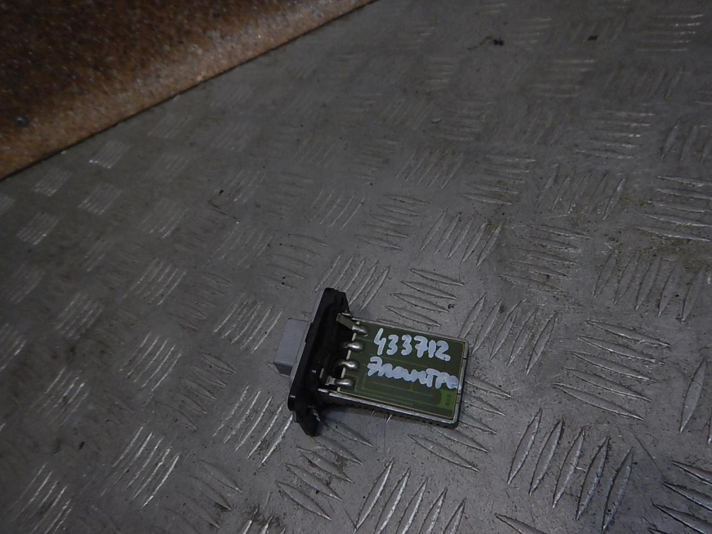 Резистор отопителя