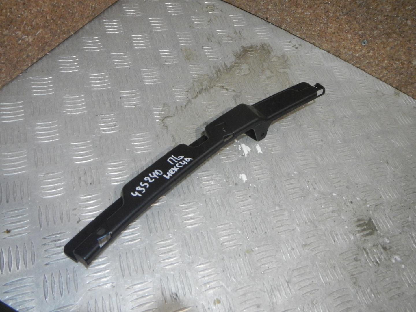 Кронштейн переднего бампера левый