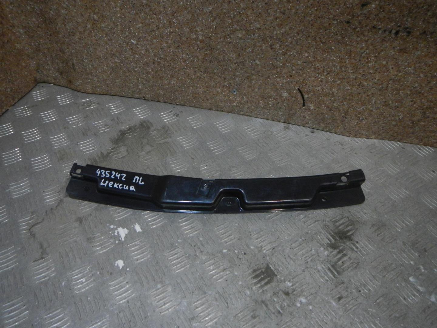 Кронштейн переднего бампера левый