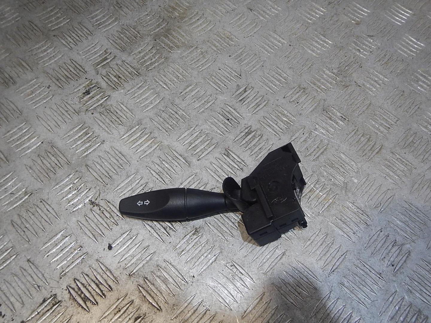 Переключатель поворотов подрулевой