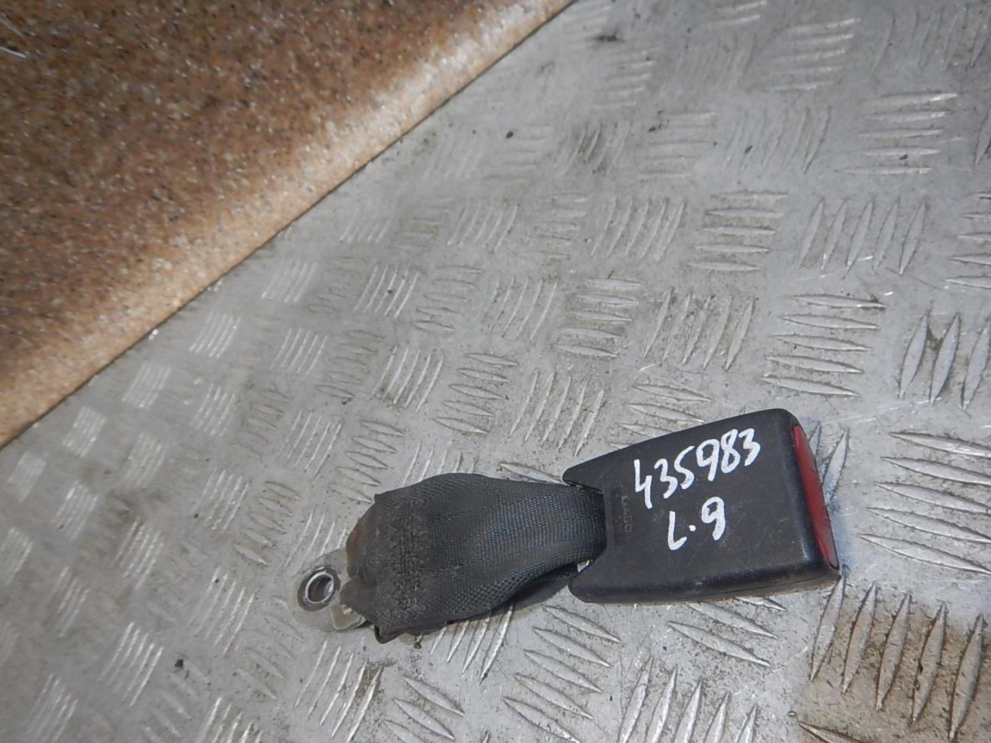 Ответная часть ремня безопасности