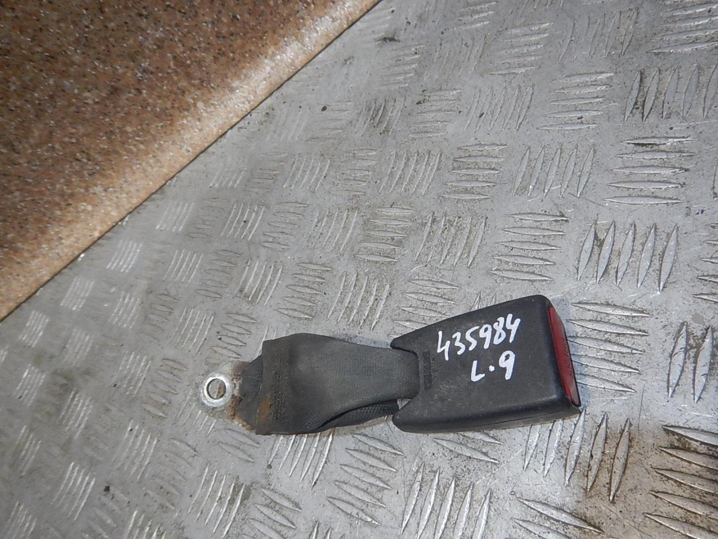 Ответная часть ремня безопасности