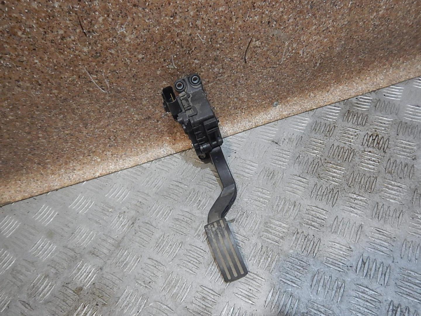 Педаль газа