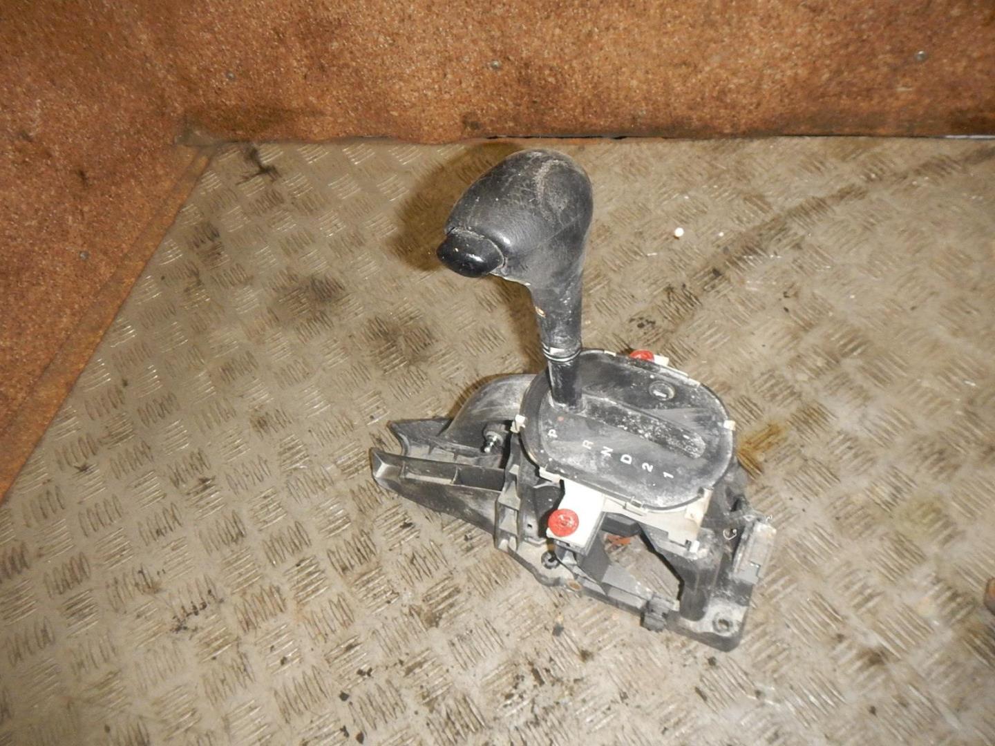 Кулиса МКПП / АКПП