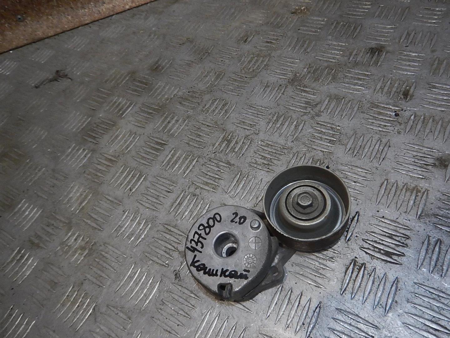 Ролик-натяжитель