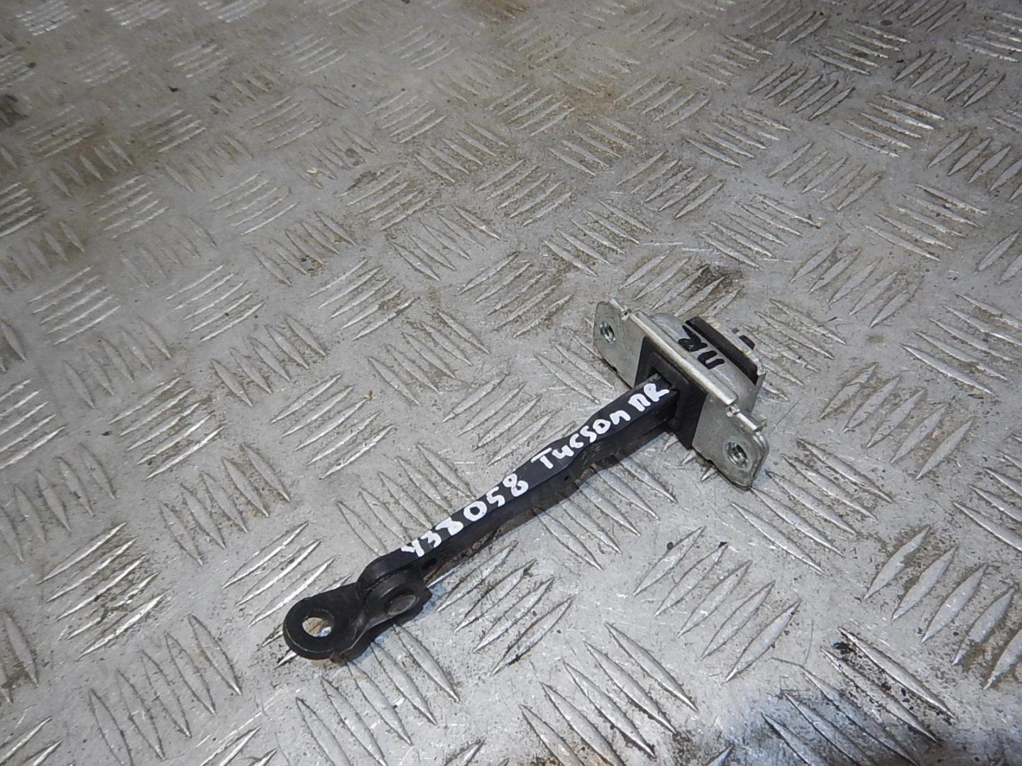 Ограничитель двери